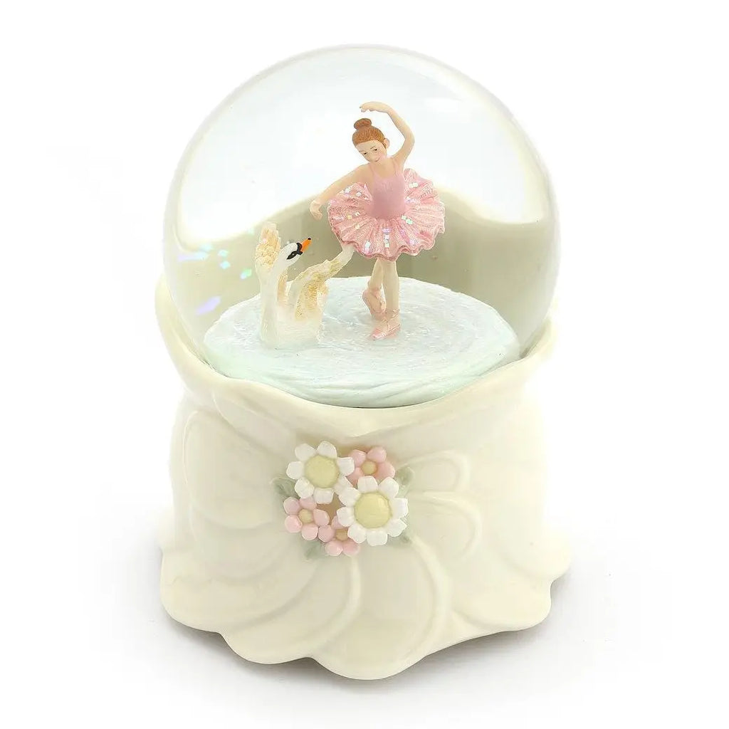 Swan Lake – Musical Snow Globe